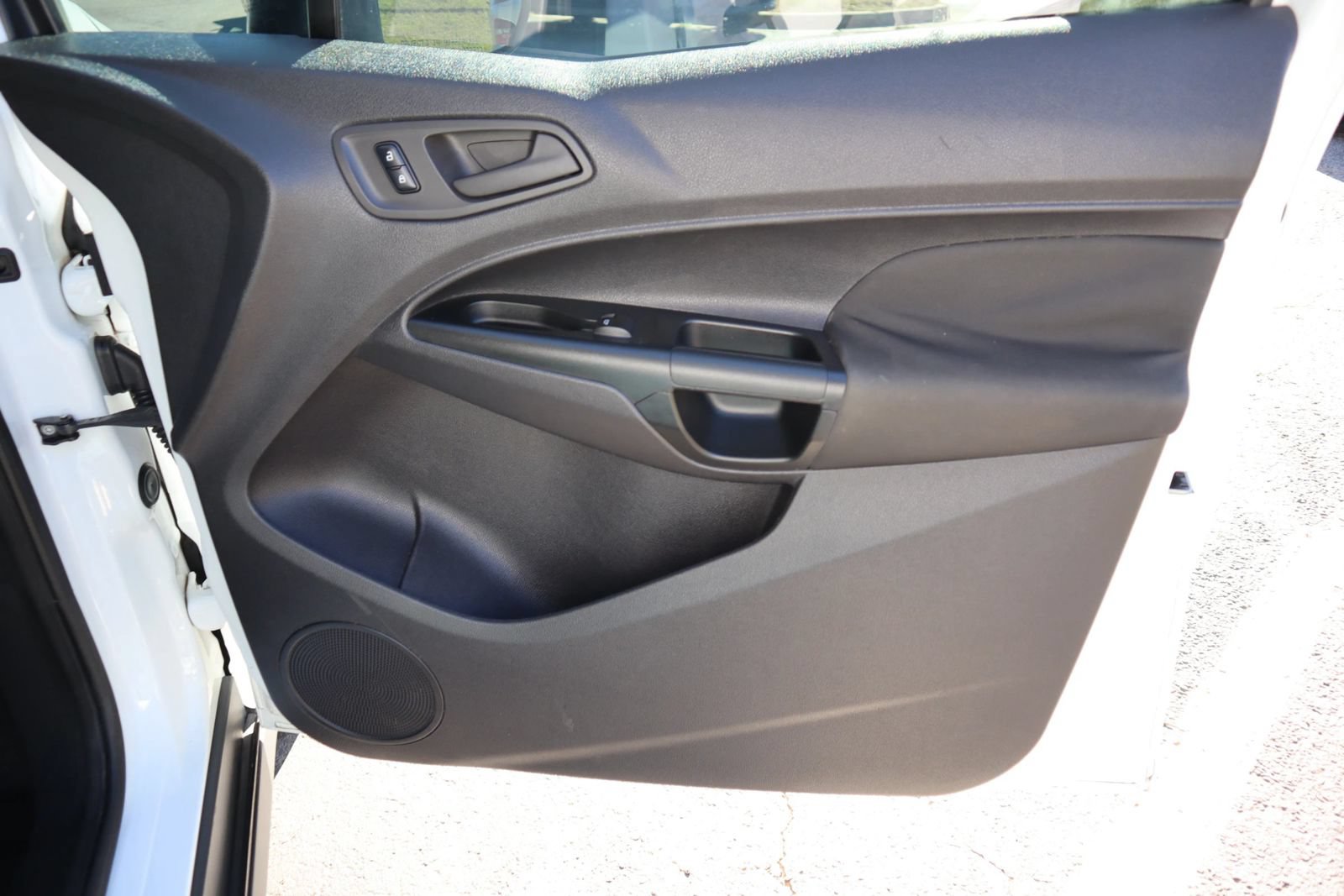 Used 2018 Ford Transit Connect XL FWD image 12