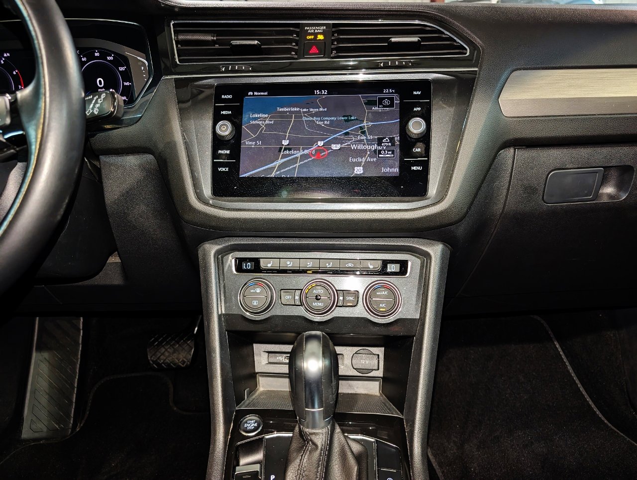 Used 2019 Volkswagen Tiguan SEL image 38