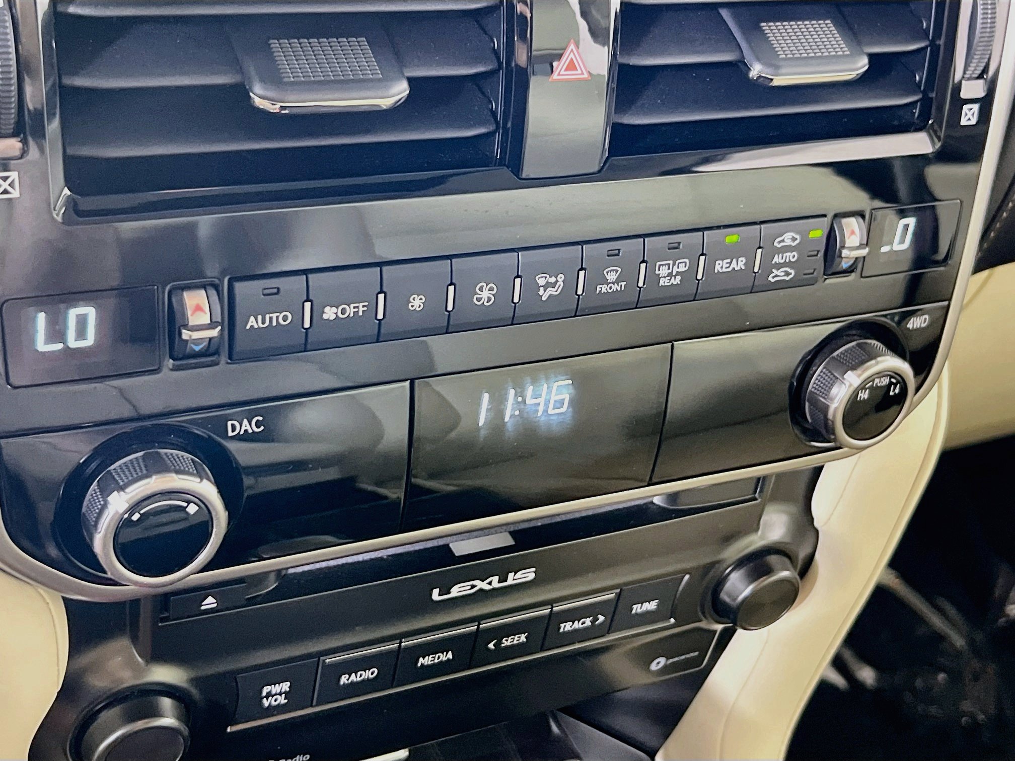 Used 2022 Lexus GX 460 Premium w/ Premium Package AWD/4WD image 16