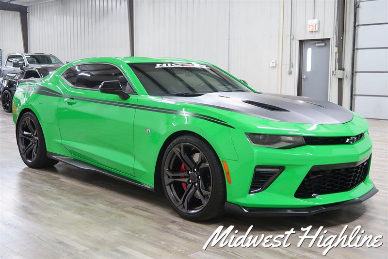 Used 2017 Chevrolet Camaro SS RWD image 8