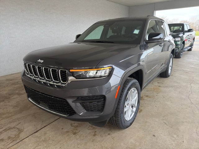 New 2026 Jeep Grand Cherokee Laredo X AWD/4WD image 2