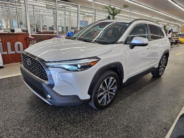 Used 2023 Toyota Corolla Cross XLE w/ Convenience Package AWD/4WD image 1