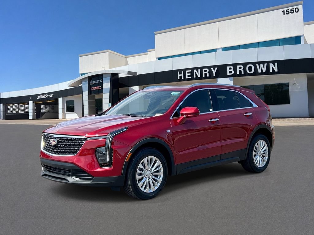 Used 2024 Cadillac XT4 Luxury w/ Cold Weather Package FWD image 1