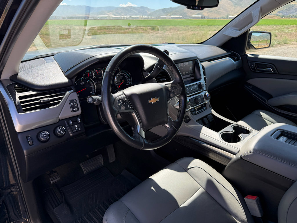 Used 2016 Chevrolet Tahoe LT w/ Luxury Package AWD/4WD image 16