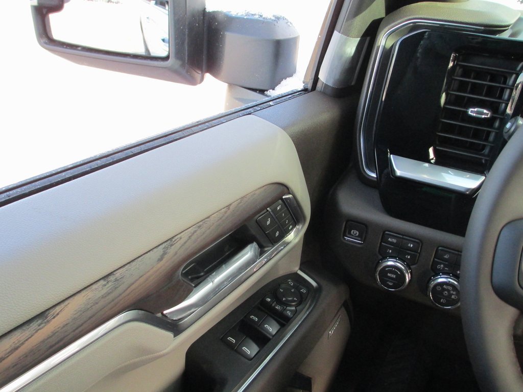 New 2026 GMC Sierra 3500 SLT w/ SLT Premium Package image 17