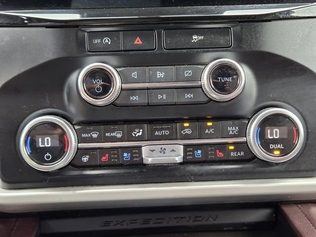 Used 2024 Ford Expedition Limited image 19