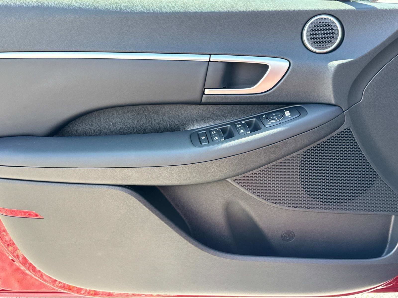 New 2025 Hyundai Sonata SEL image 9