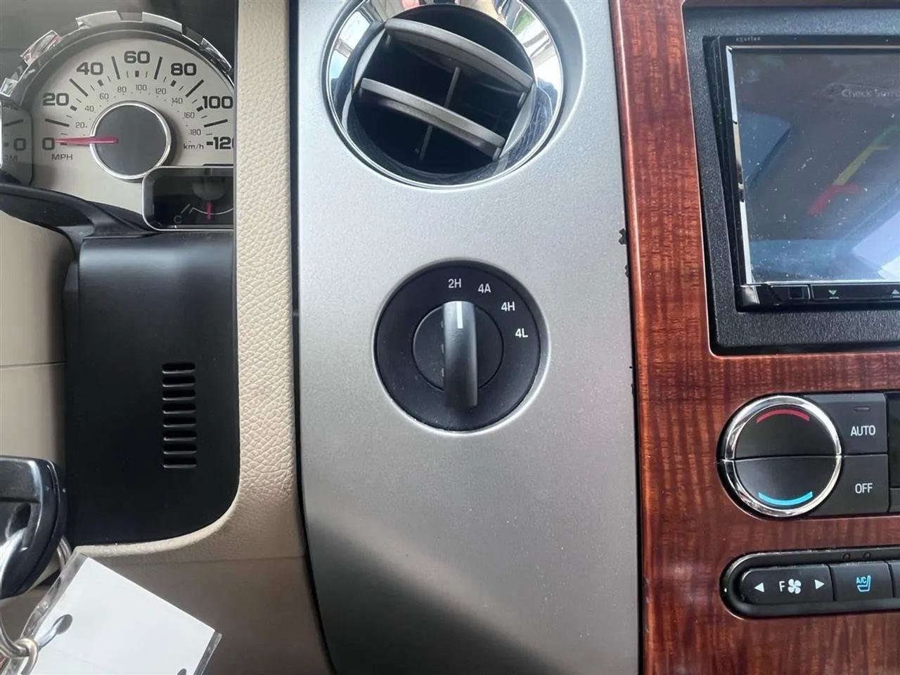 Used 2010 Ford Expedition Eddie Bauer AWD/4WD image 29