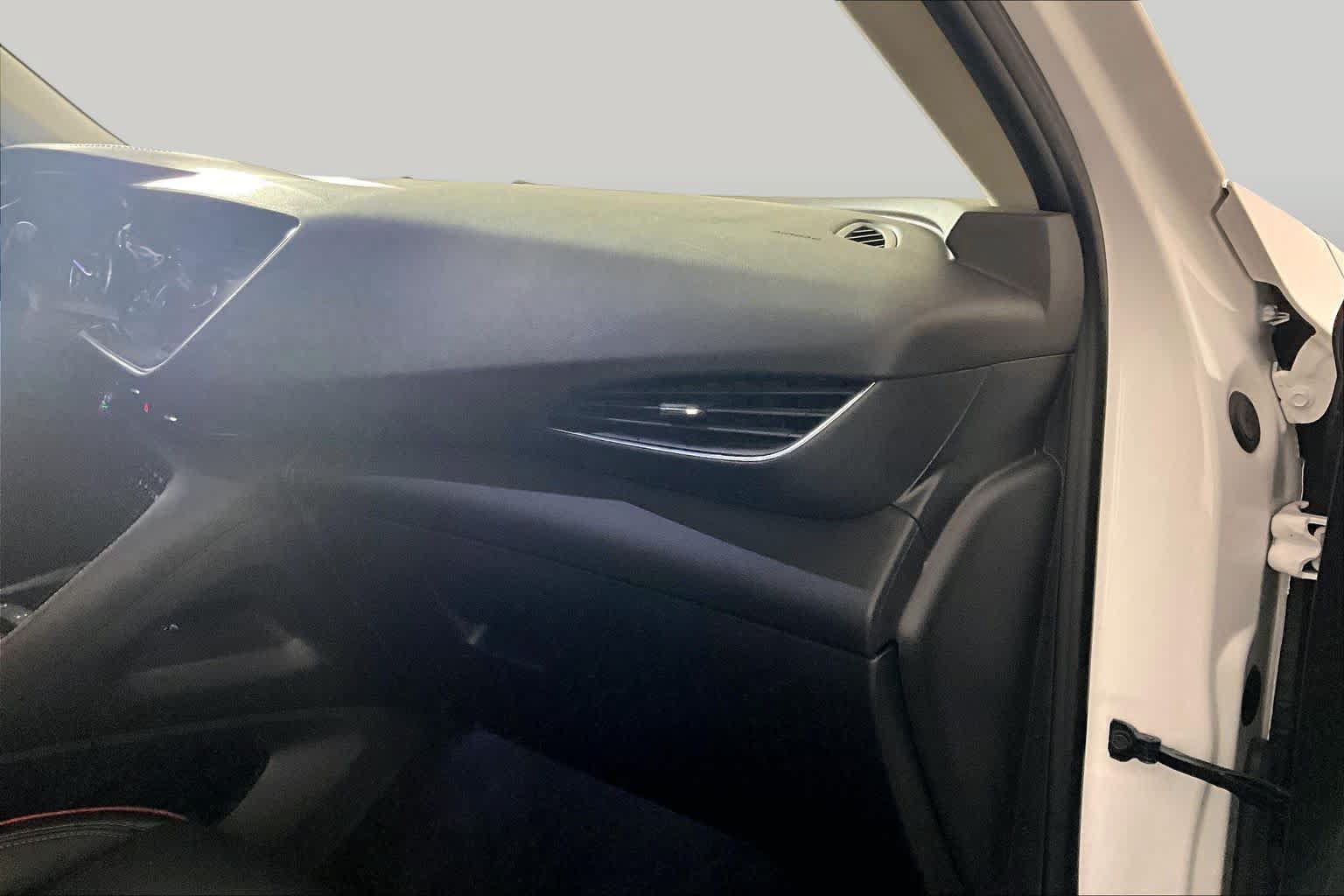 Certified 2023 Buick Envision Essence w/ Sport Touring Package FWD image 17