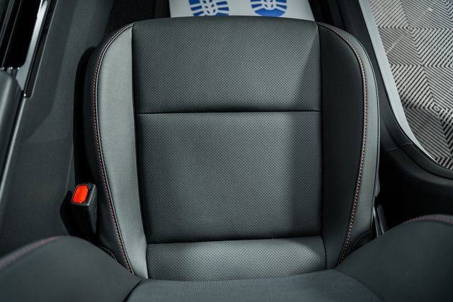 New 2026 Toyota Prius Plug-In Hybrid FWD image 31