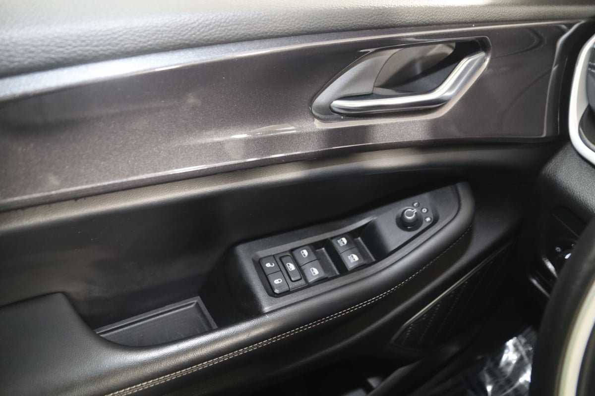 Used 2021 Jeep Grand Cherokee L Laredo AWD/4WD image 28