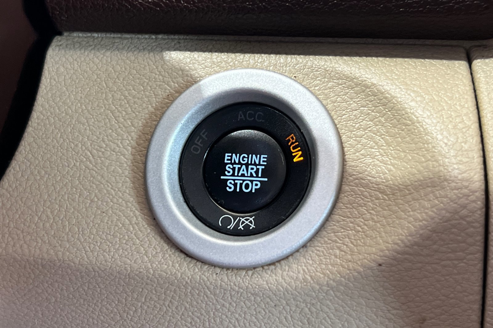 Used 2018 RAM 3500 Laramie Longhorn image 20