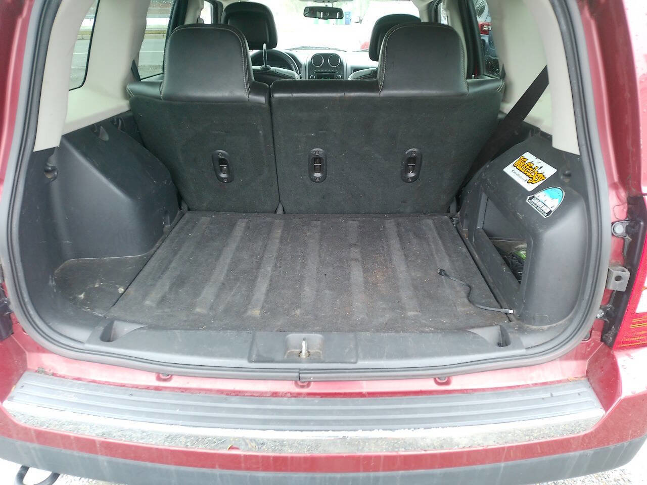 Used 2014 Jeep Patriot Latitude w/ Freedom Edition Package image 7