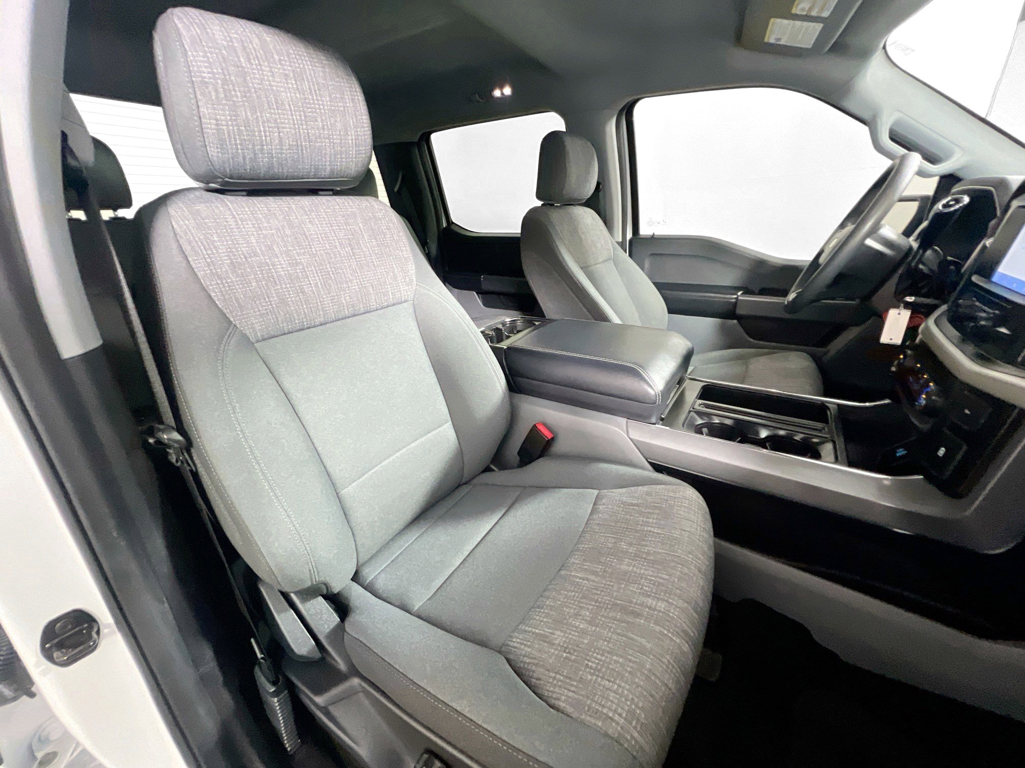 Used 2021 Ford F150 XLT image 30