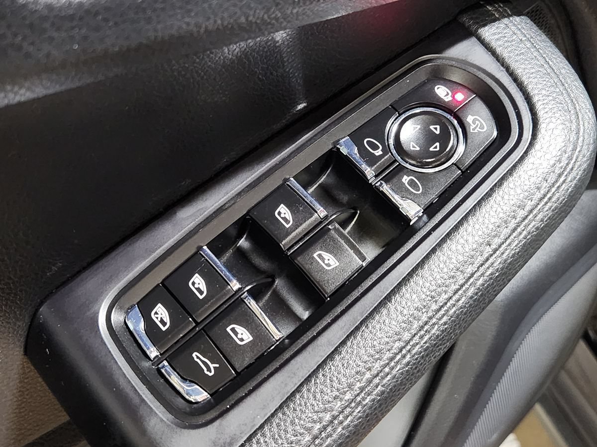 Used 2020 Porsche Macan AWD/4WD image 44