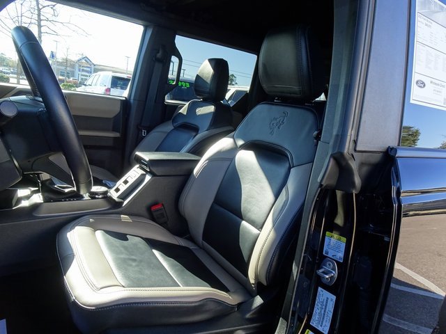 Used 2023 Ford Bronco Wildtrak image 11