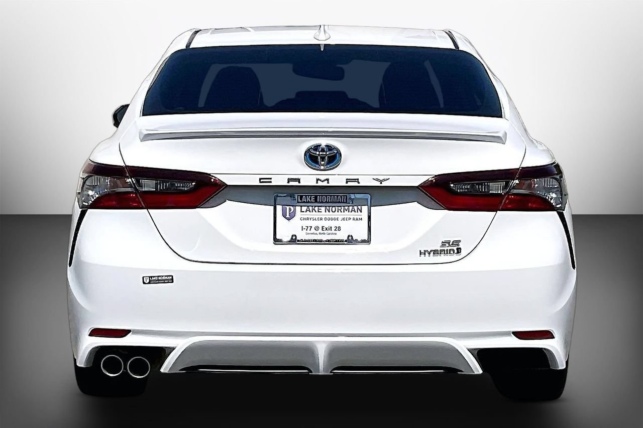 Used 2024 Toyota Camry SE w/ Audio Upgrade Package FWD image 7