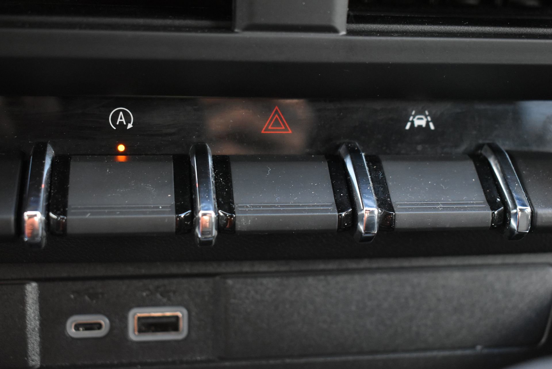 Used 2024 Chevrolet Colorado Trail Boss image 30