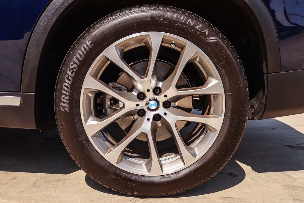 Used 2024 BMW X5 sDrive40i w/ Executive Package RWD image 12