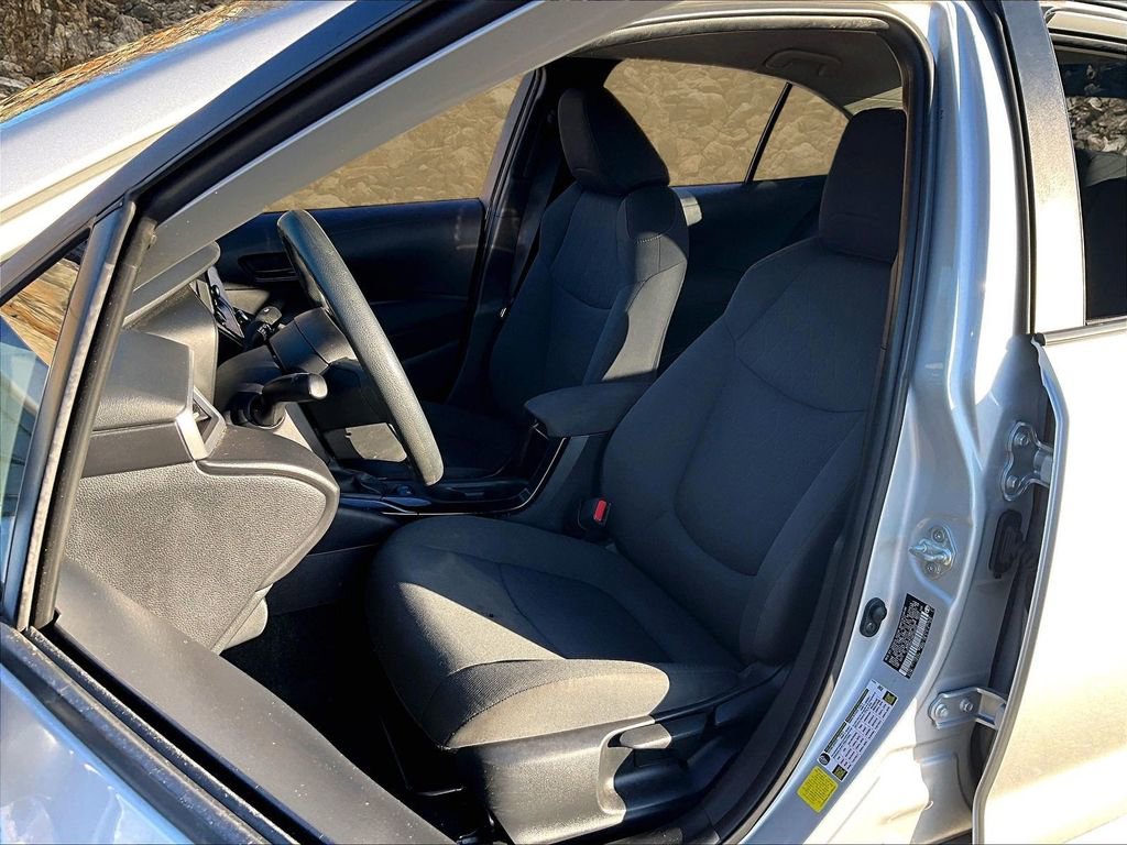 Used 2022 Toyota Corolla LE image 19