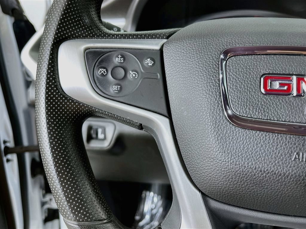 Used 2022 GMC Acadia SLE FWD image 13