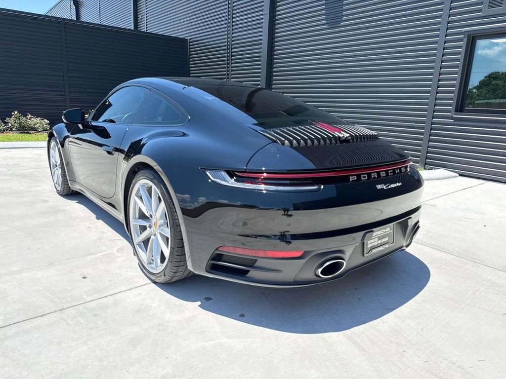 Used 2021 Porsche 911 Carrera RWD image 3