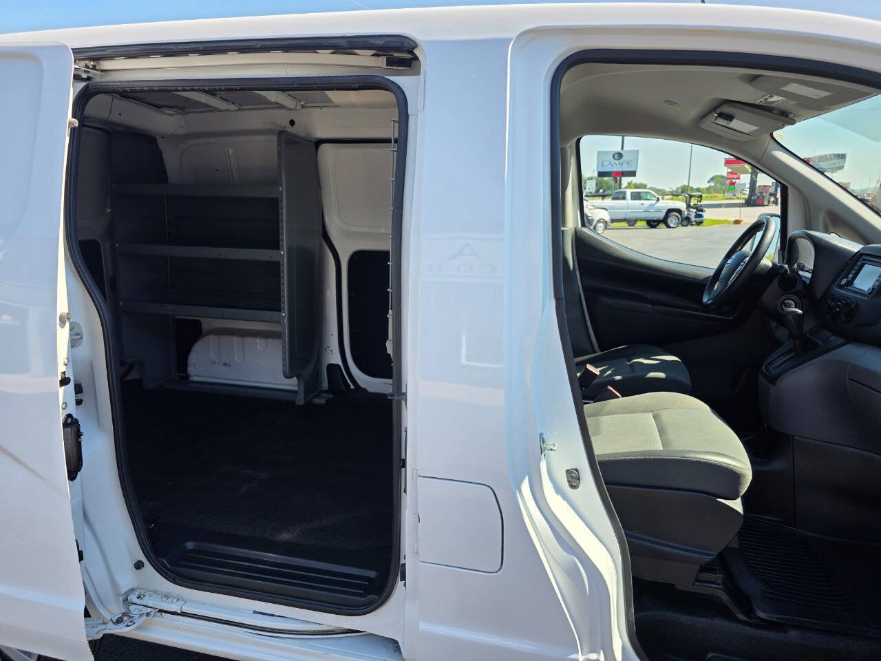 Used 2018 Nissan NV200 SV w/ Navigation Package FWD image 9