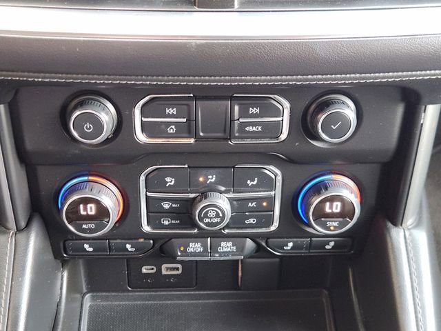 Used 2022 Chevrolet Suburban LT image 16