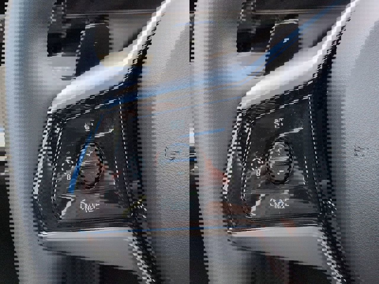 Used 2026 BMW 530i xDrive AWD/4WD image 27