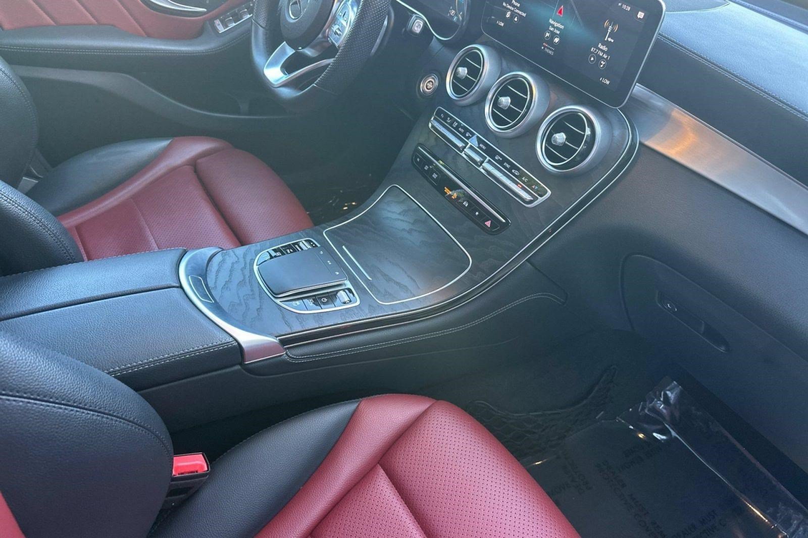 Used 2020 Mercedes-Benz GLC 300 4MATIC Coupe image 34