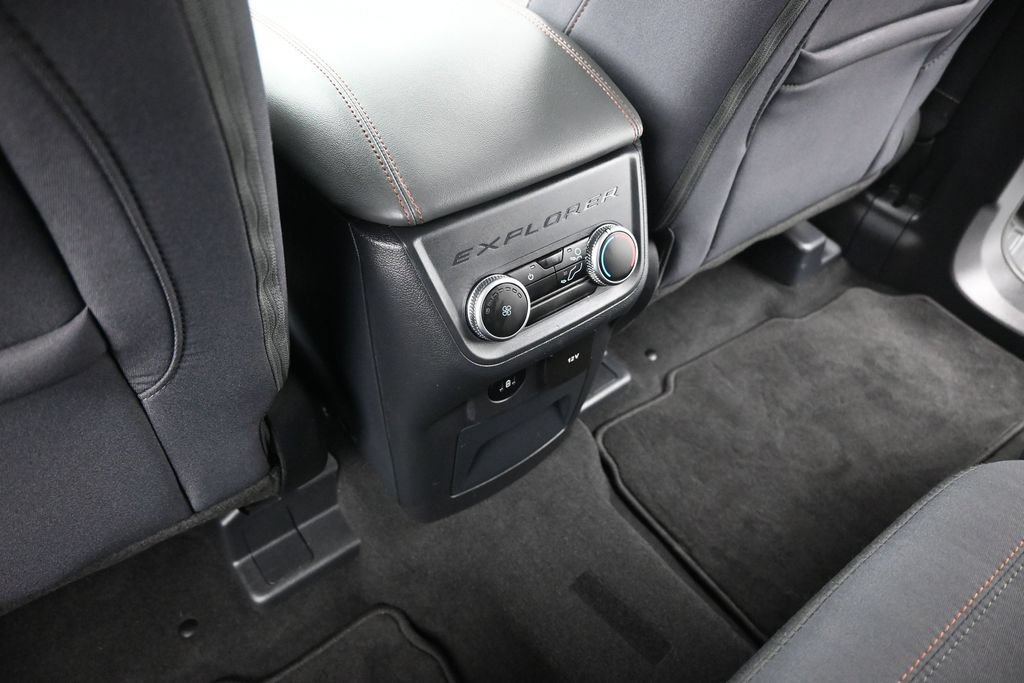 Certified 2025 Ford Explorer Active RWD image 22