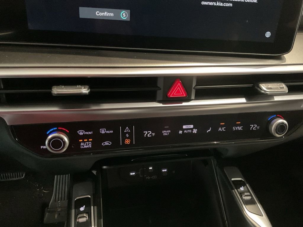 New 2025 Kia Sorento EX image 17