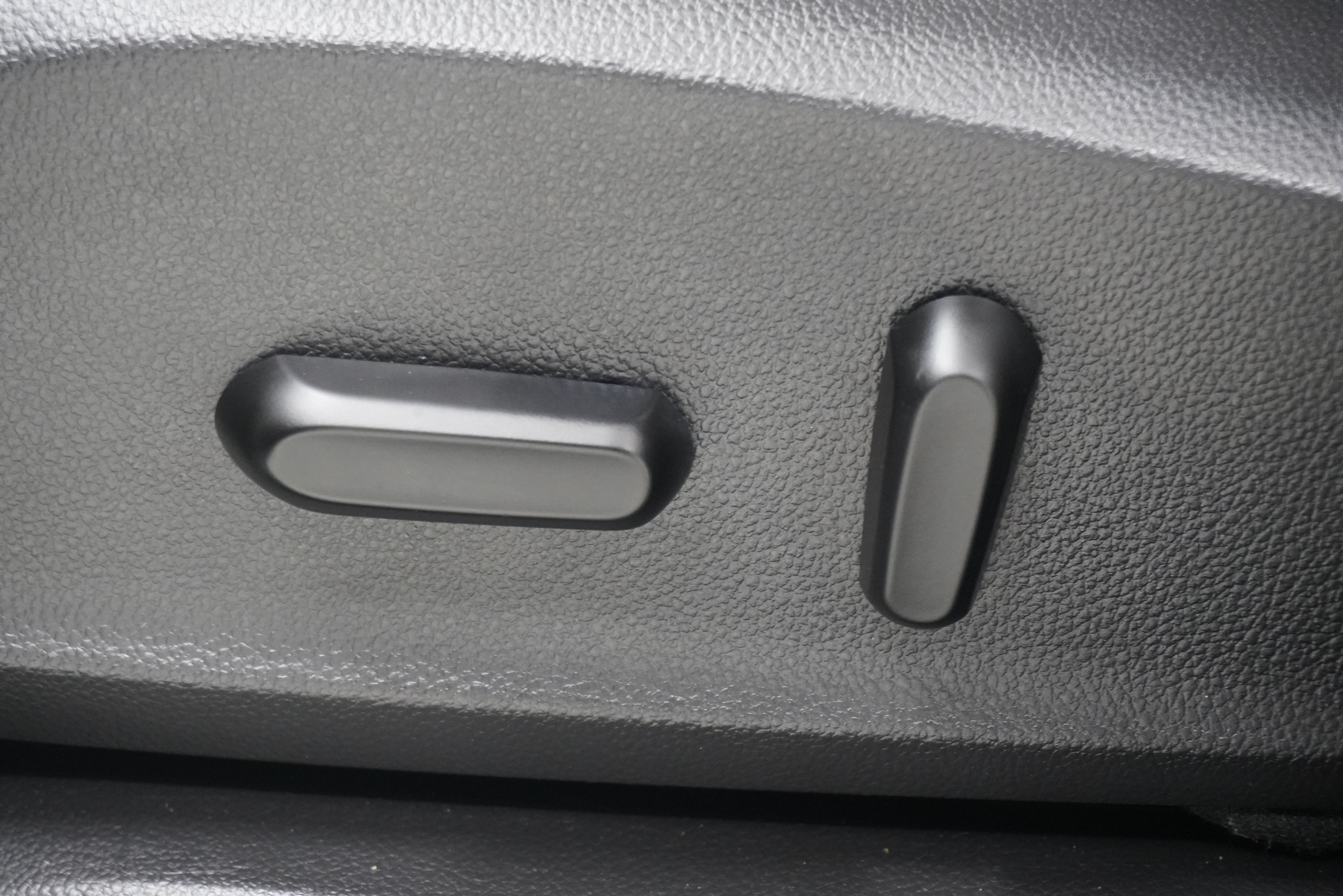 Used 2017 Buick Envision Essence FWD image 15
