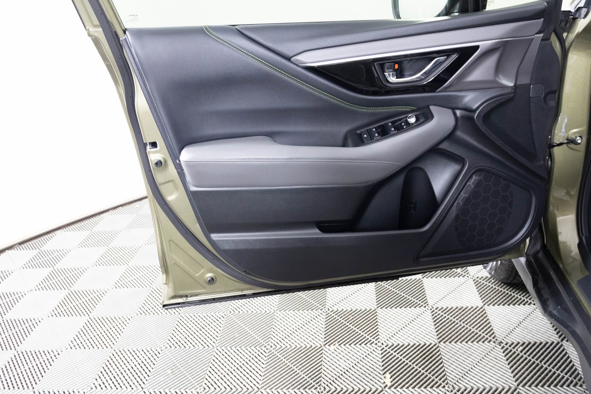 Used 2023 Subaru Outback Onyx Edition XT image 16