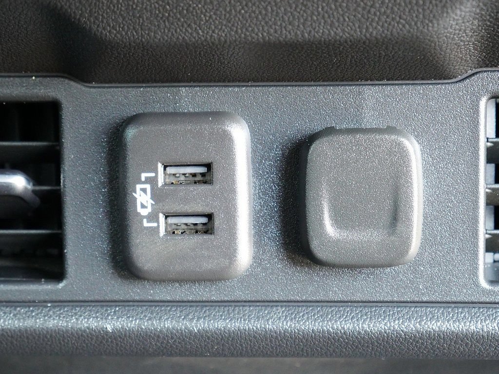 Used 2022 Chevrolet Silverado 3500 LTZ AWD/4WD image 56