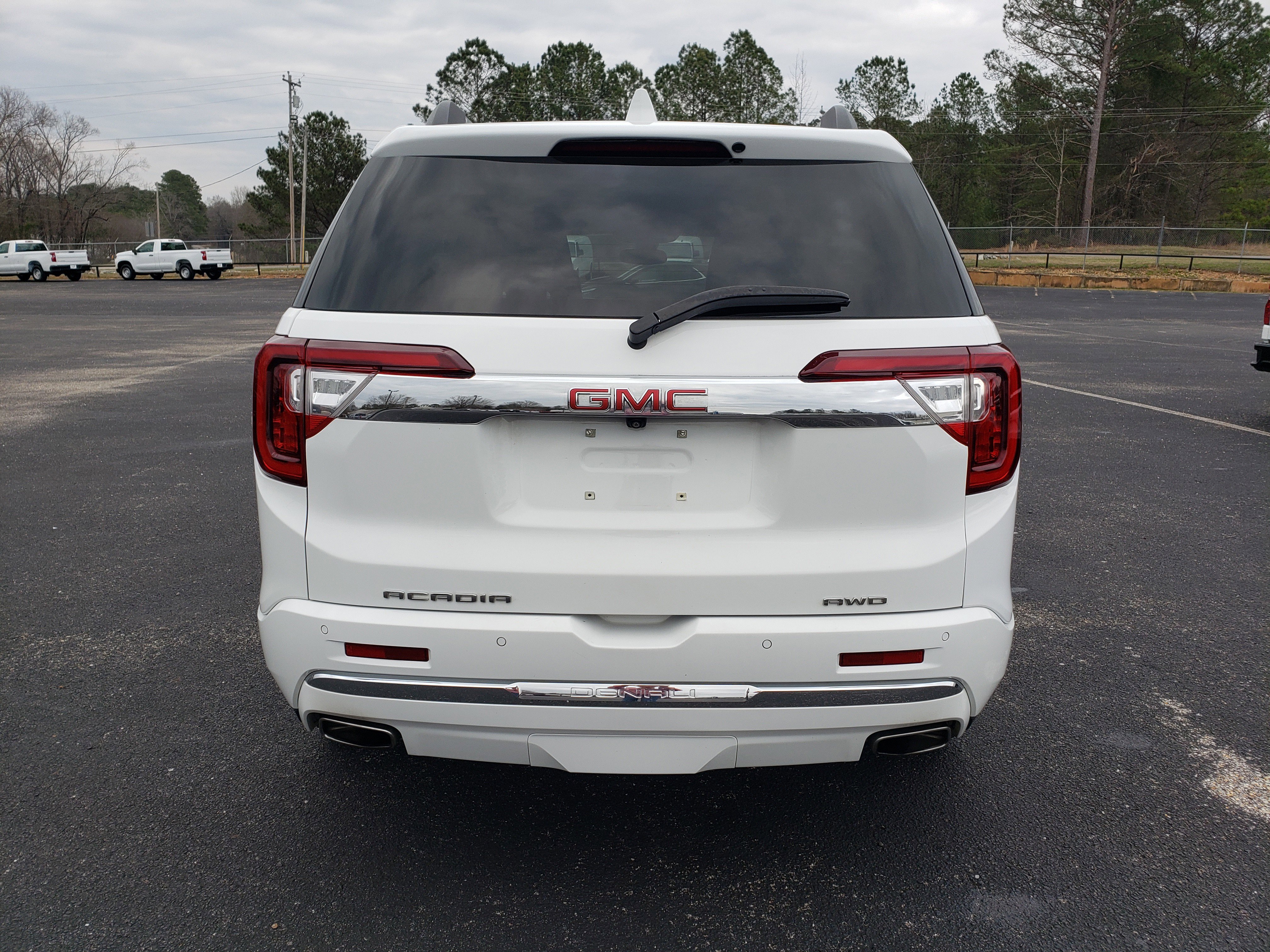 Used 2023 GMC Acadia Denali image 6