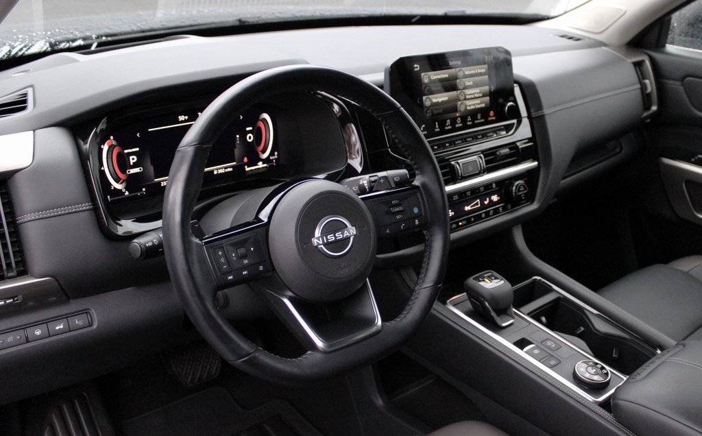 Certified 2023 Nissan Pathfinder Platinum image 30