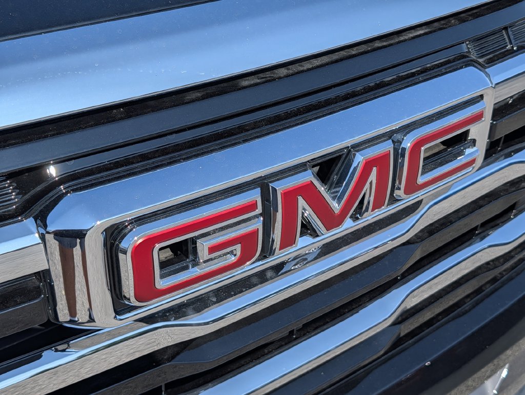 New 2027 GMC Terrain Elevation w/ Elevation Premium Package FWD image 32