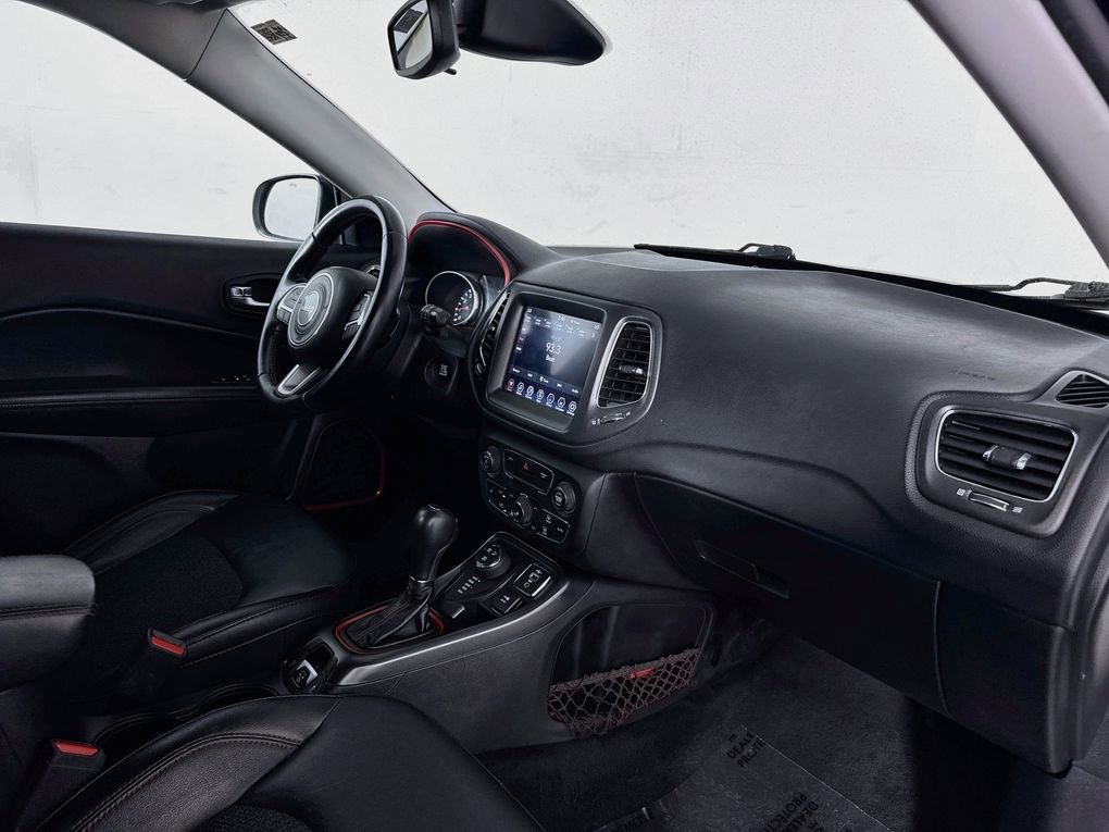 Used 2020 Jeep Compass Trailhawk AWD/4WD image 29