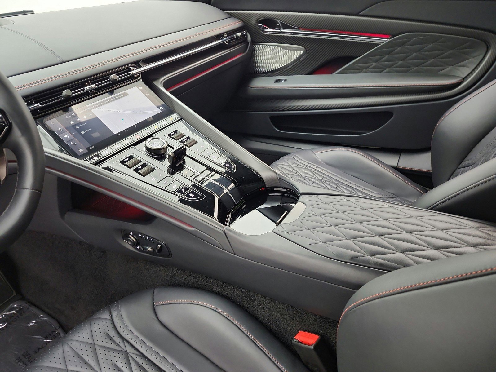 Used 2024 Aston Martin DB12 Coupe RWD image 11