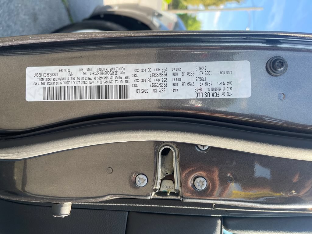 Used 2017 Dodge Journey SE FWD image 29