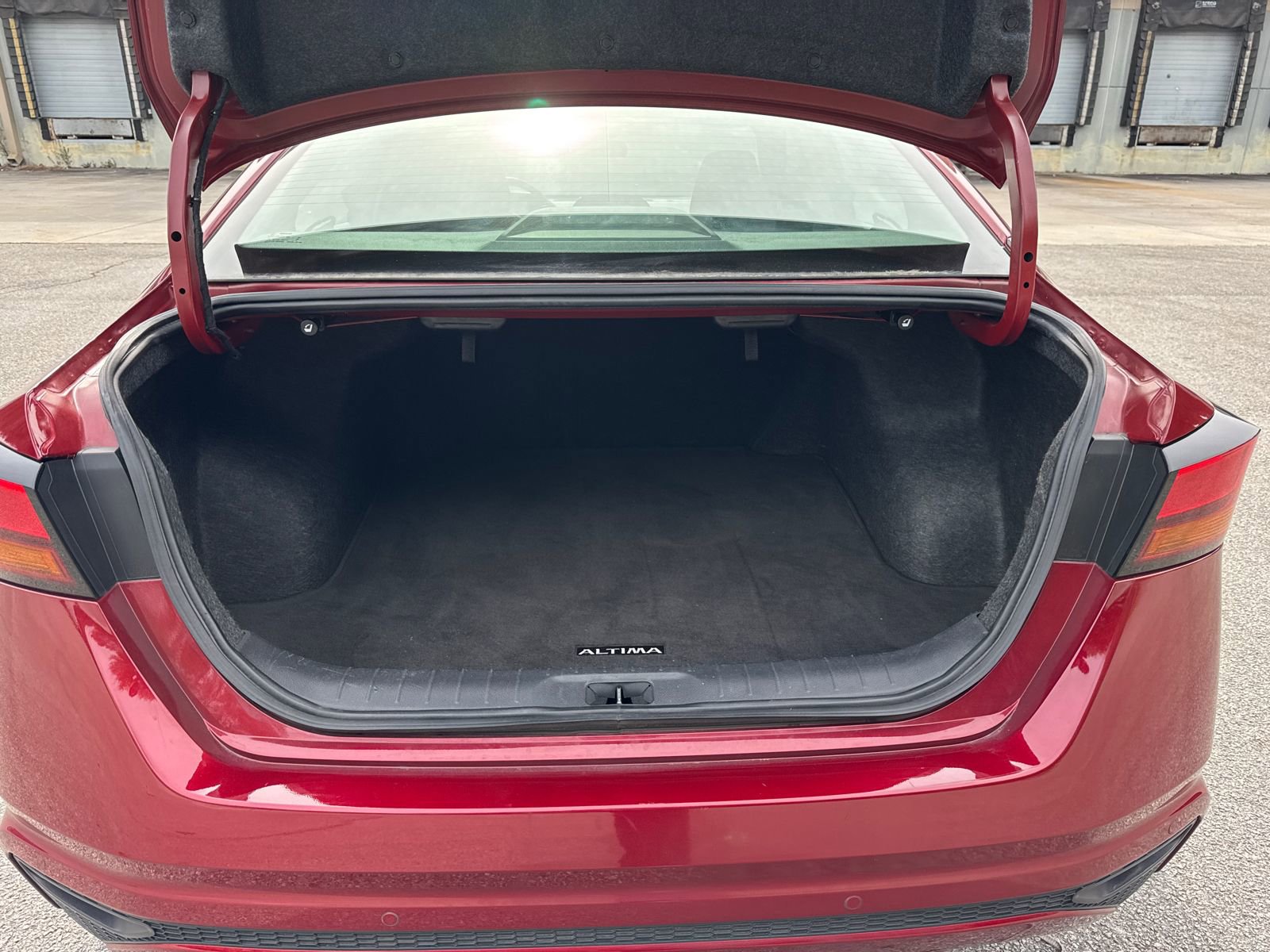 Used 2024 Nissan Altima 2.5 SV image 18