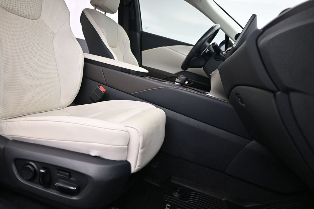 Used 2023 Lexus RX 350 w/ Accessory Package (2T) AWD/4WD image 25