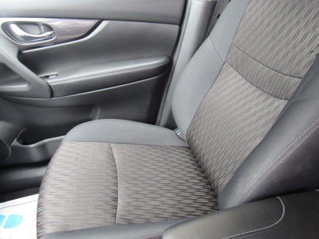 Used 2019 Nissan Rogue SV image 20