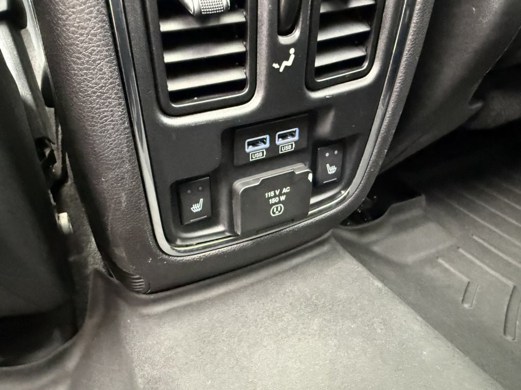 Used 2015 Jeep Grand Cherokee Limited w/ Luxury Group II AWD/4WD image 33