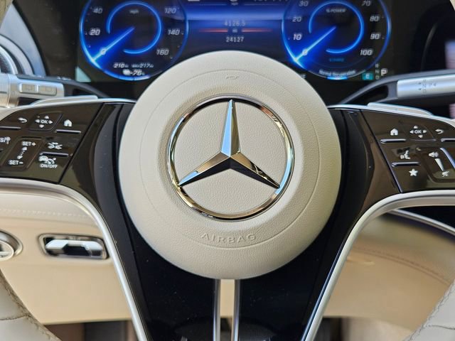Used 2023 Mercedes-Benz EQS 580 4MATIC SUV image 17