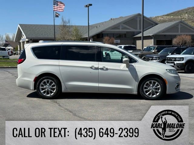 Used 2021 Chrysler Pacifica Touring-L w/ Premium & Safety Sphere Group FWD image 6