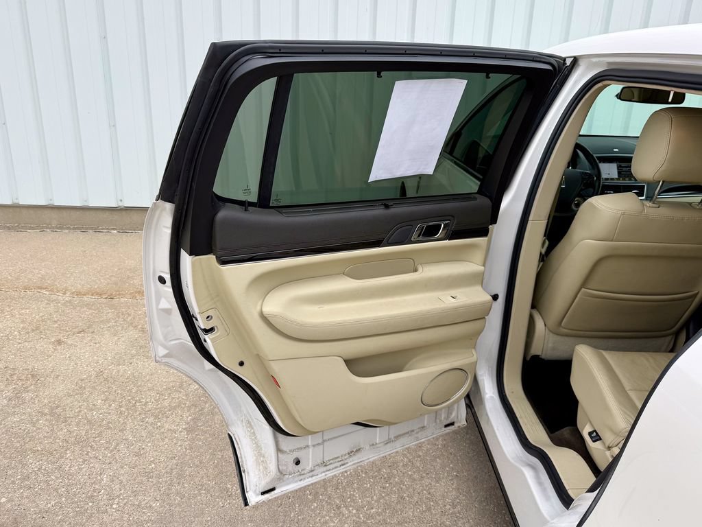 Used 2016 Lincoln MKT AWD w/ Equipment Group 201A image 16