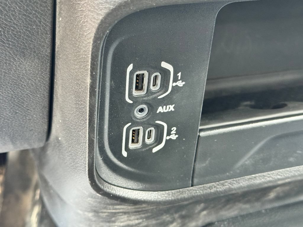 Used 2024 RAM 2500 Tradesman w/ Chrome Appearance Group AWD/4WD image 25