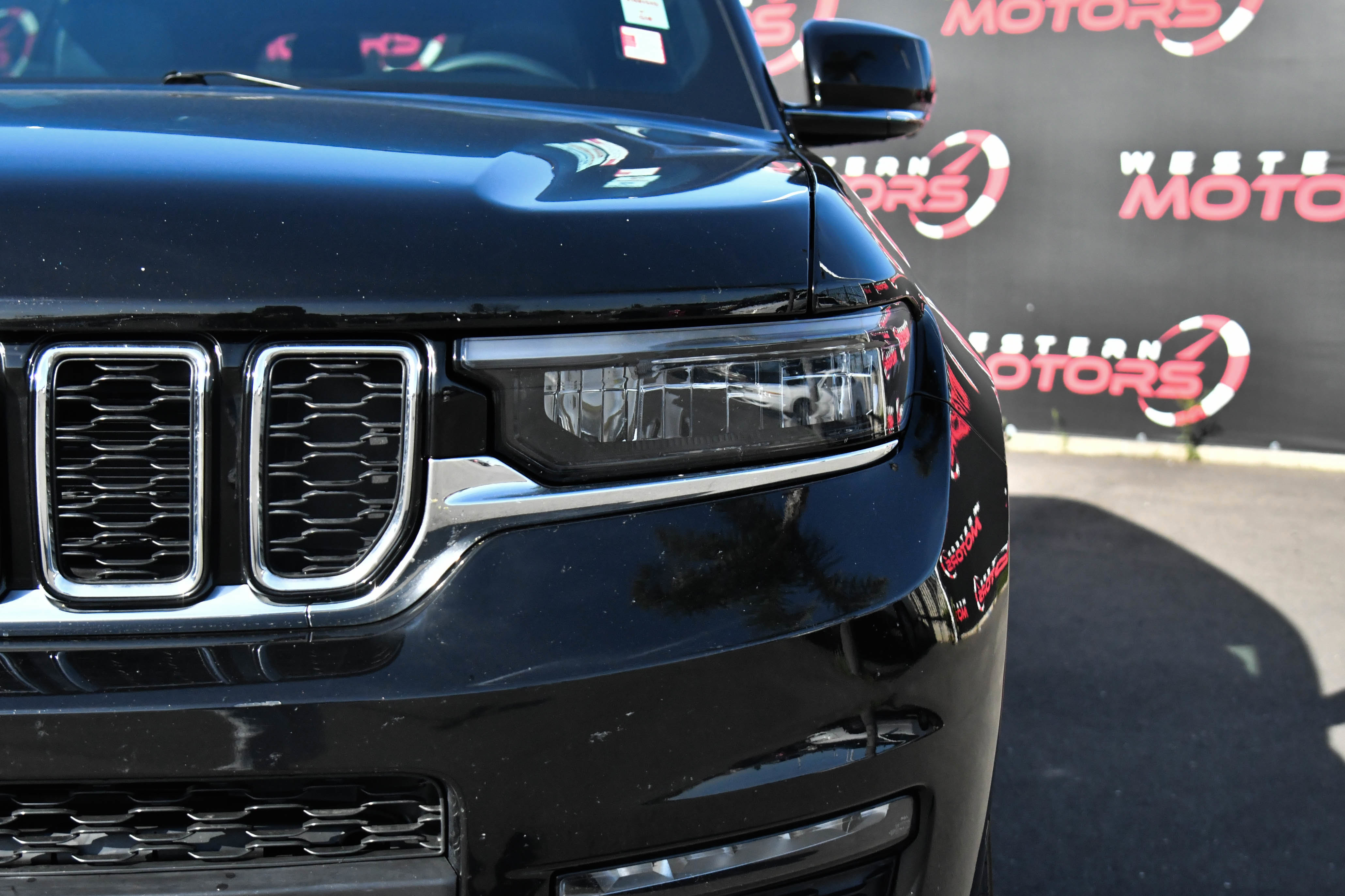 Used 2024 Jeep Grand Cherokee L Limited w/ Luxury Tech Group II image 11